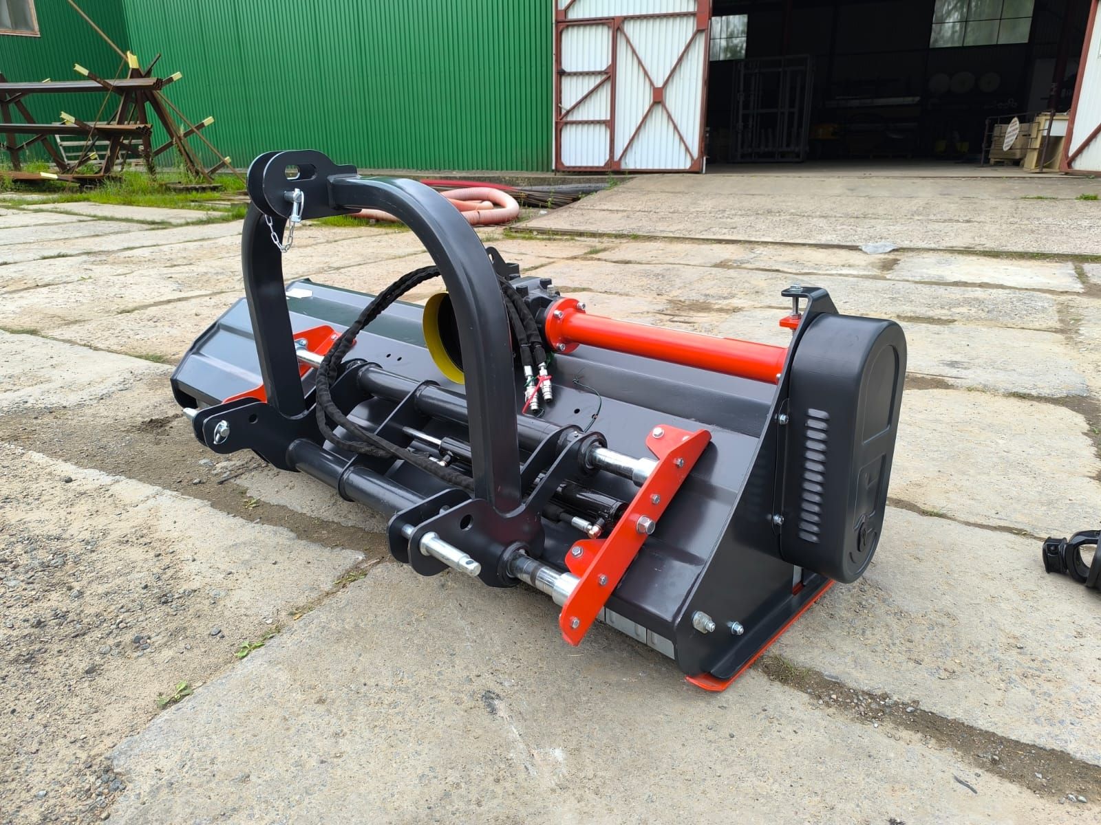 Мульчер измельчитель EFCGHMZ 220 - фото 1