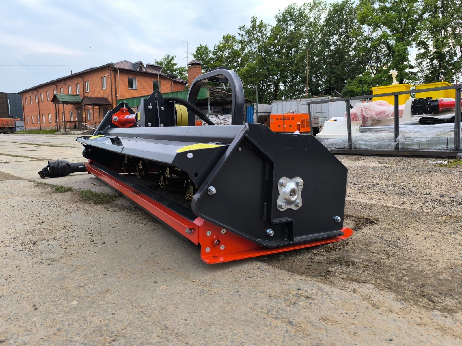 Мульчер измельчитель EFCGHMZ 220 - фото 1