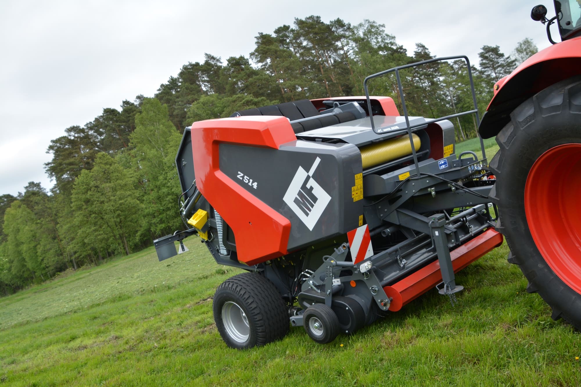 Пресс-подборщик METAL-FACH Z-589/3 [Z-514] - фото 1