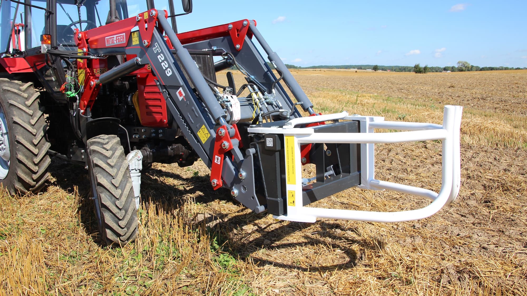 Погрузчик фронтальный Metal-Fach T229 - фото 1