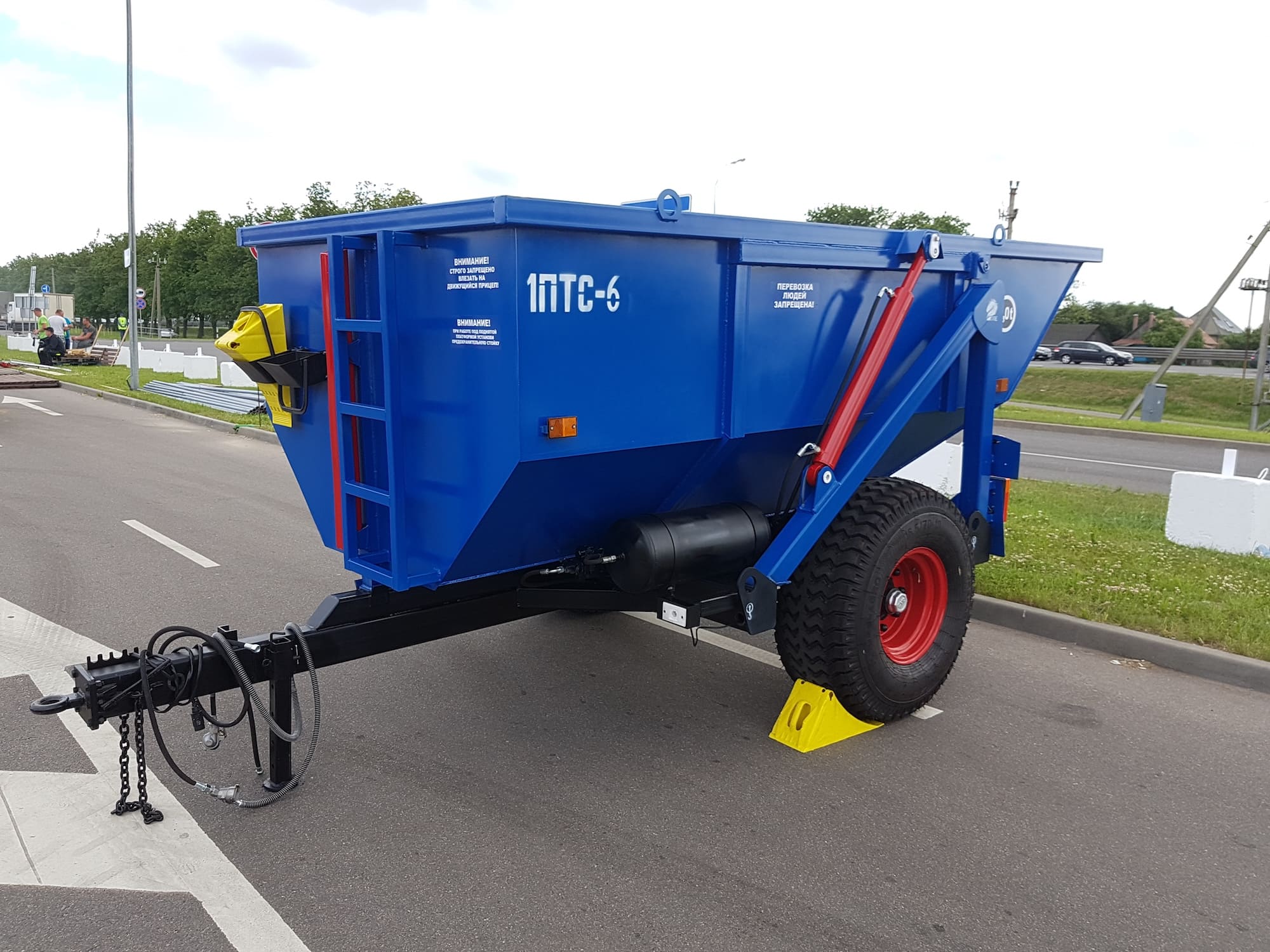 Полуприцеп тракторный самосвальный 1ПТС- 6  - фото 1