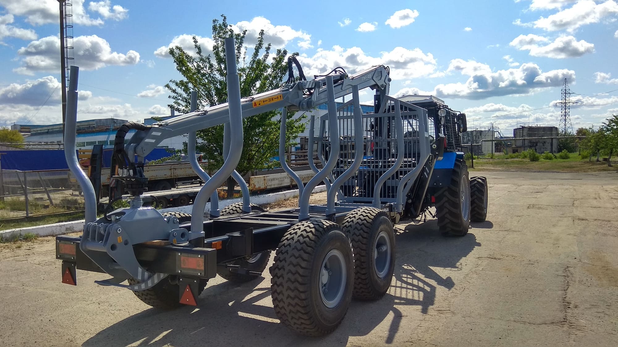 Машина лесная погрузочно-транспортная BELARUS МПТ- 461.1 - фото 1