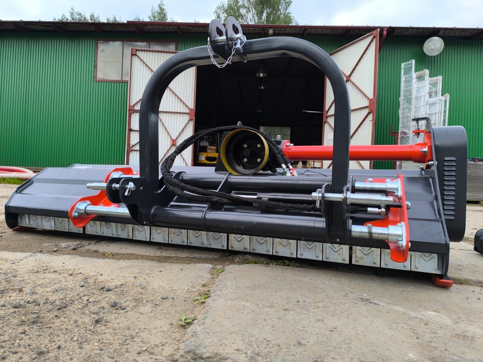 Мульчер измельчитель EFCGHMZ 220 - фото 1