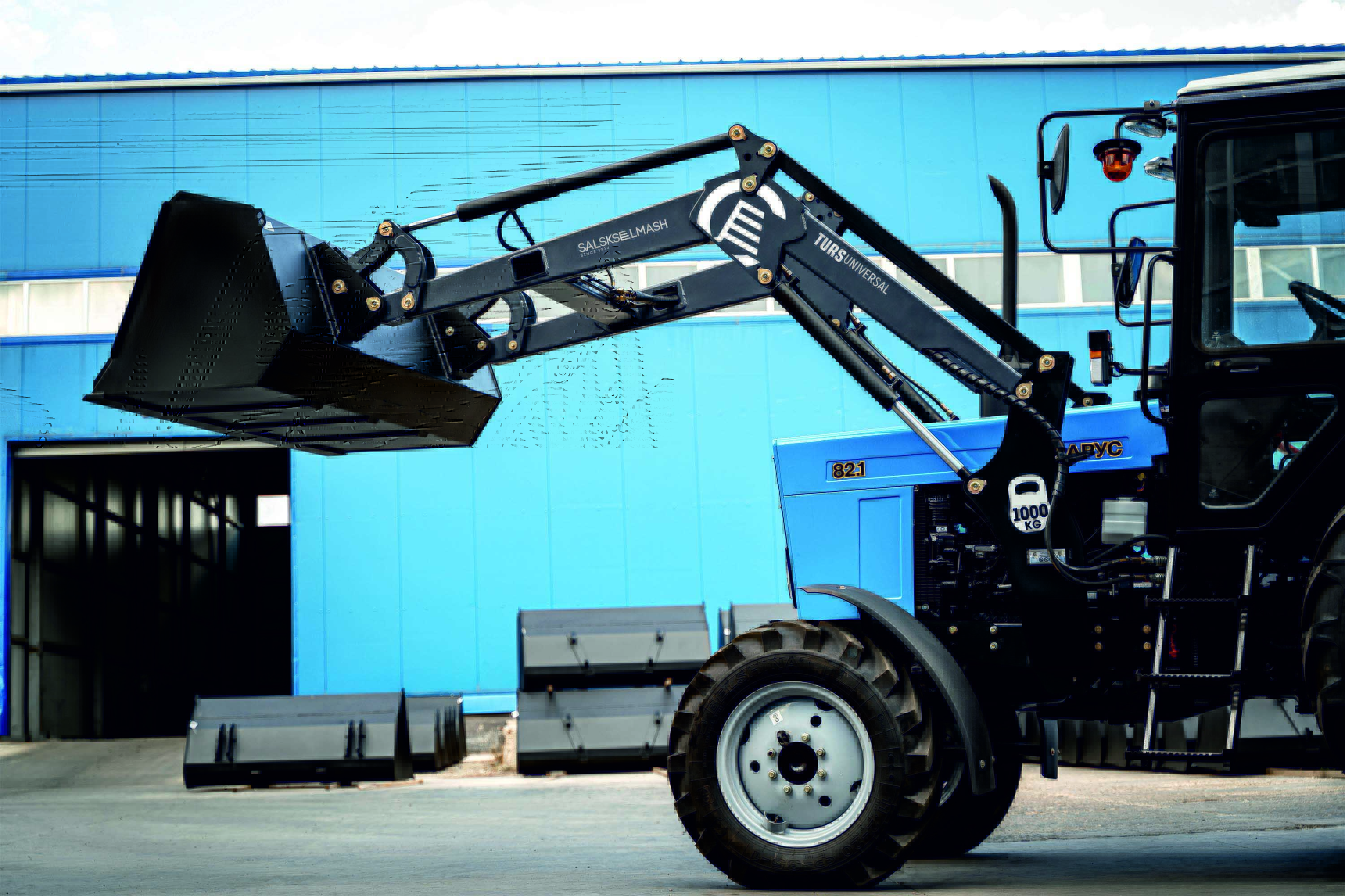 Погрузчик универсальный без джойстика 1000У-0 UNIVERSAL - фото 1